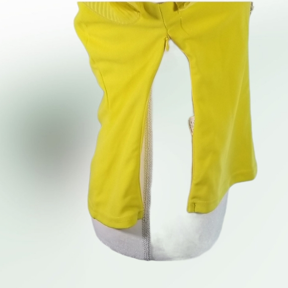 Roxx Hot Yellow Ruffle Deep V neckline Side Zipper Top. M - Picture 7 of 12